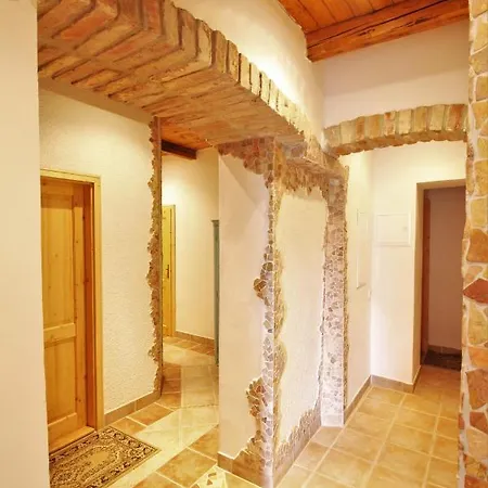 Stara Skola Guest house Vikantice